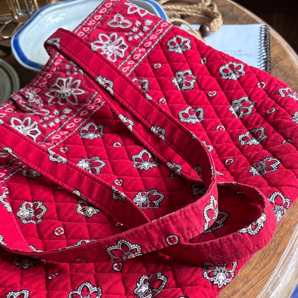 Vera Bradley retired "Red Bandana" Red Floral Miller Tote Bag - Picture 5 of 6